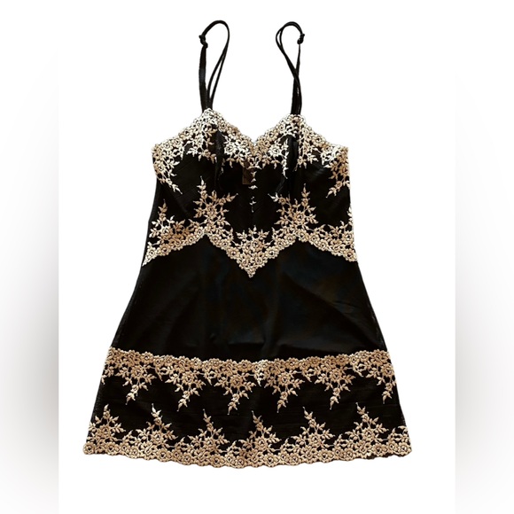 Wacoal Other - Beautiful Wacoal Embroidered Sheer Nightgown Slip Romantic. Excellent Condition!